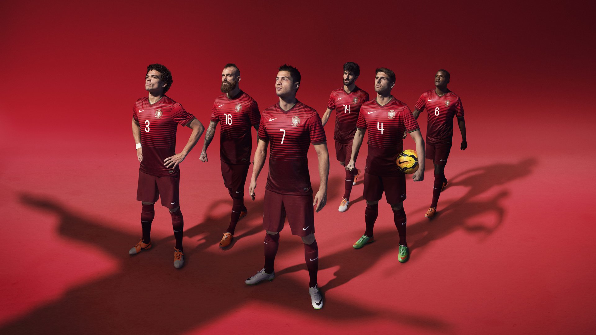 皇家马德里主场大胜巴塞罗那,西甲争冠形势再起波澜